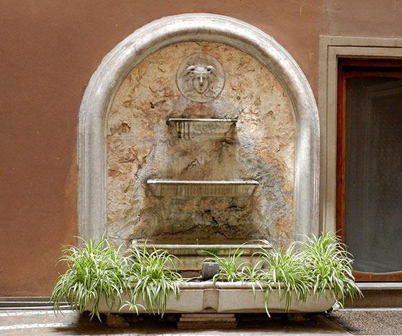 fontana a via dell'orso