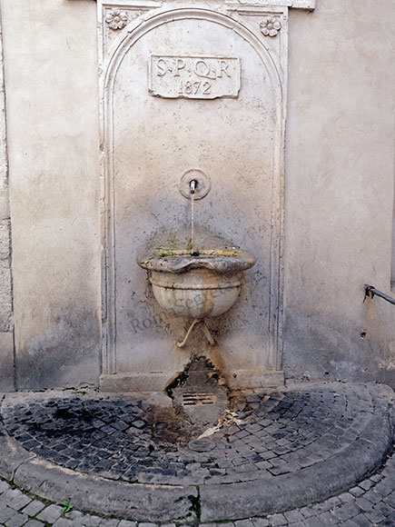fontanella a via della posta vecchia