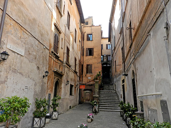 via di s.simone