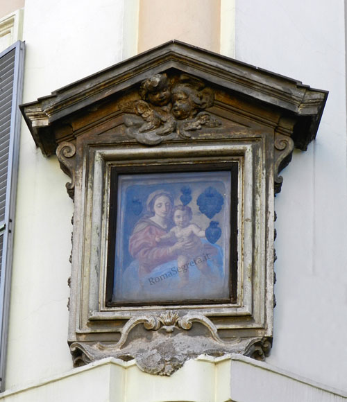 madonnella su via di s.giovanni in laterano
