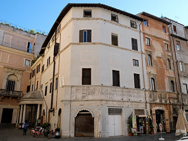 Vedi su Google Maps casa di lorenzo manilio