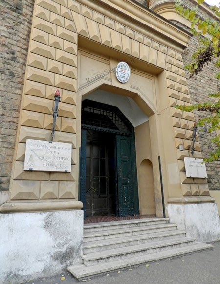 ingresso della caserma dei vigili del fuoco