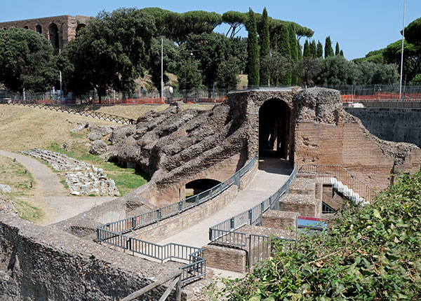 resti delle gradinate del circo massimo
