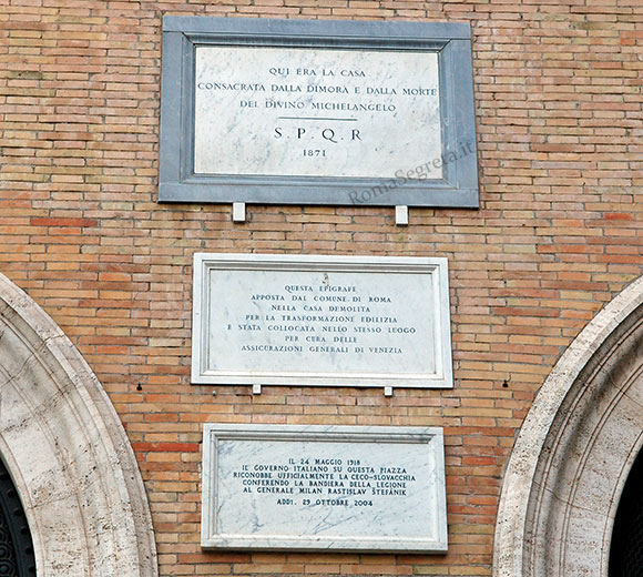lapidi su palazzo delle assicurazioni generali