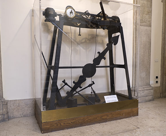 meccanica dell'orologio antico del monte di pietà