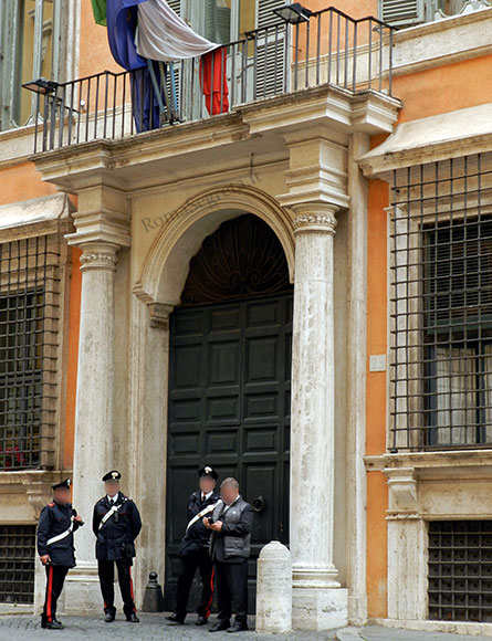 portale di palazzo giustiniani
