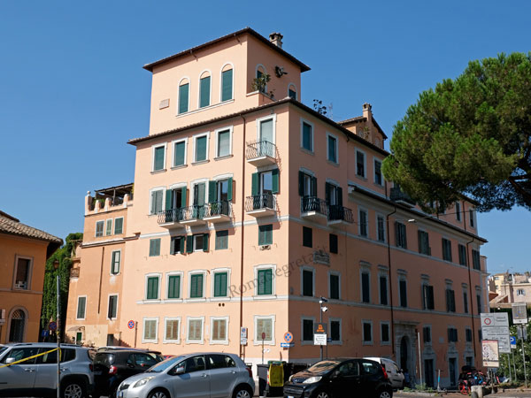 Vedi su Google Maps palazzo nuñez a via della lungarina