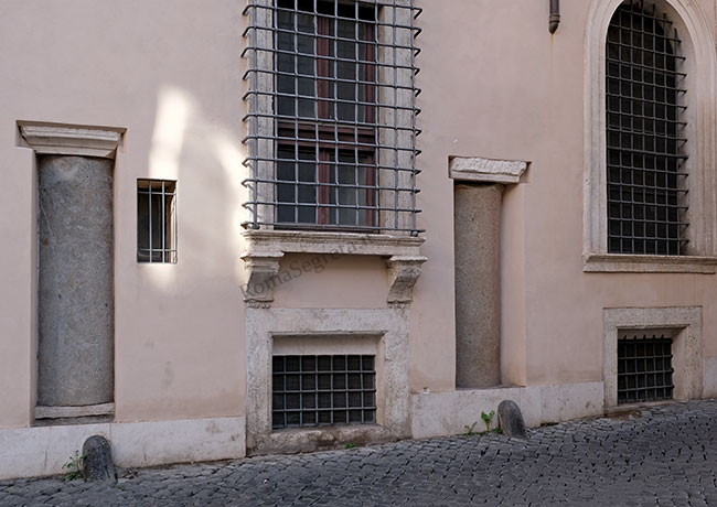 colonne del portico di filippo