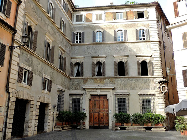 vedi su Google Maps palazzo ricci