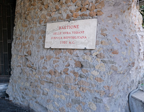 mura serviane a piazza albania