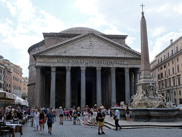 Vedi su Google Maps piazza della rotonda