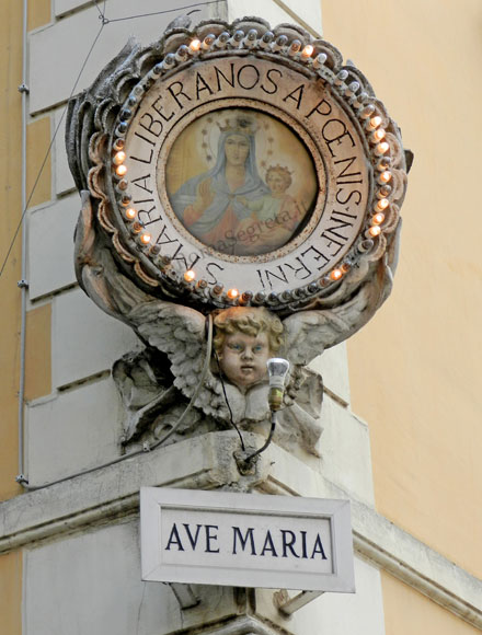 madonnella a piazza testaccio