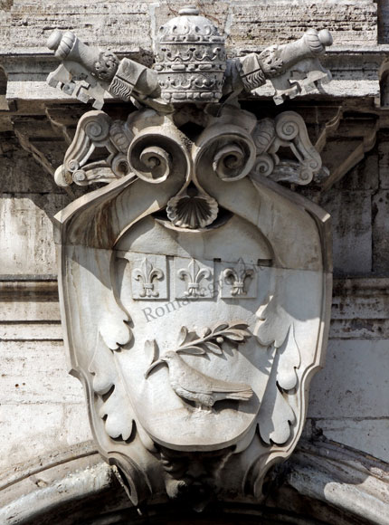 stemma pamphilj su porta portese