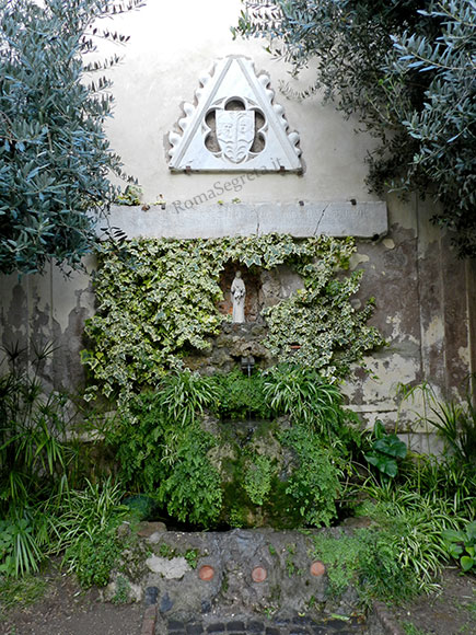 fontanella nel quadriportico di s.alessio