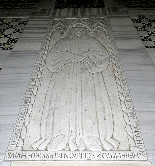 pietra tombale di lupo de olmedo