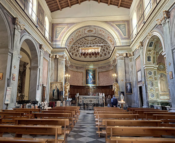 interno di s.angelo in pescheria
