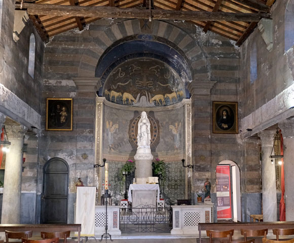 interno di santa maria in cappella