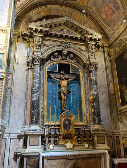 cappella del santissimo crocifisso alla santissima trinità dei pellegrini