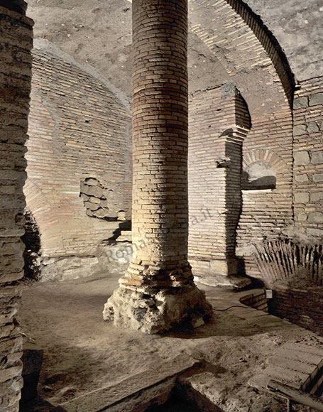 ambienti sotterranei a via di s.paolo alla regola
