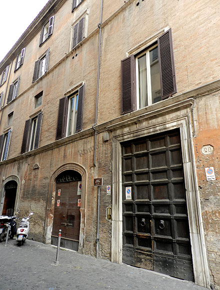 palazzo podocatari a via di monserrato