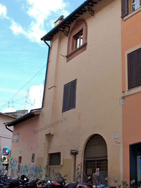 casa della fornarina a via di s.dorotea