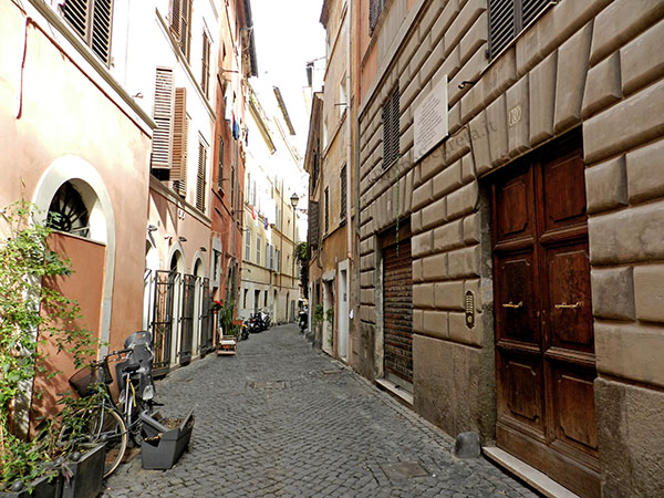 Vedi su Google Maps vicolo delle grotte