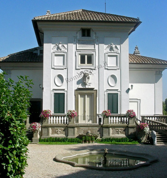facciata di villa spada