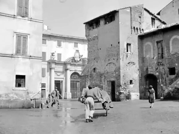 Vedi su Google Maps piazza dei mercanti nel film ladri di biciclette