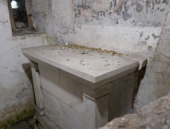 ara dedicata a diana