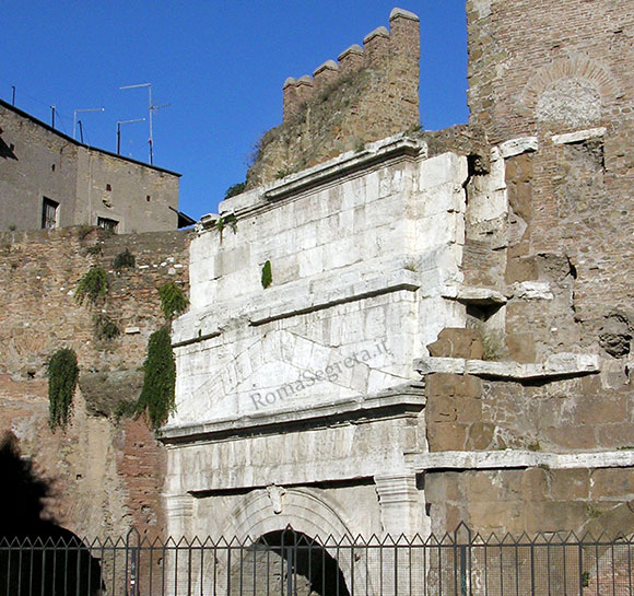 spechi degli acquedotti su porta tiburtina