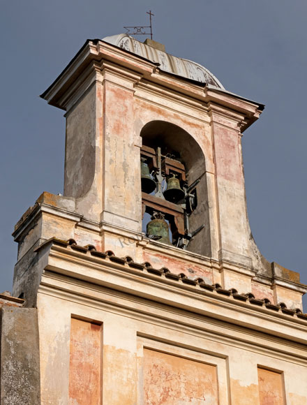campanile della chiesa del divino amore