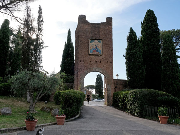 Vedi su Google Maps madonna del divino amore