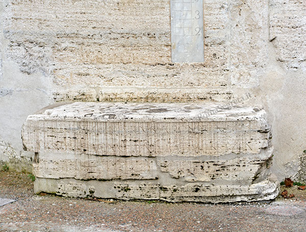 incisioni di ludwig I alla fontana dell'acqua acetosa
