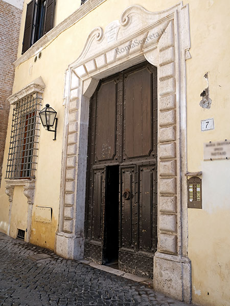 portale di palazzo cenci