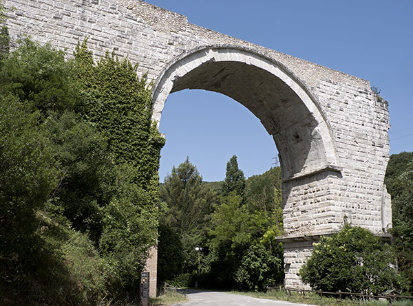 ponte di augusto