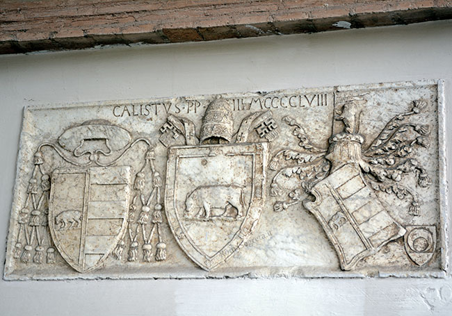 lapide e stemma di papa callisto III a ponte milvio