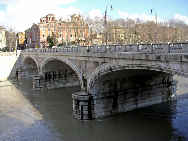 ponte regina margherita