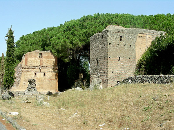 sepolcri a tempietto