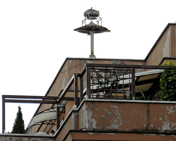 sirena in piazza rosolino pilo