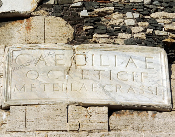 lapide funeraria di cecilia metella