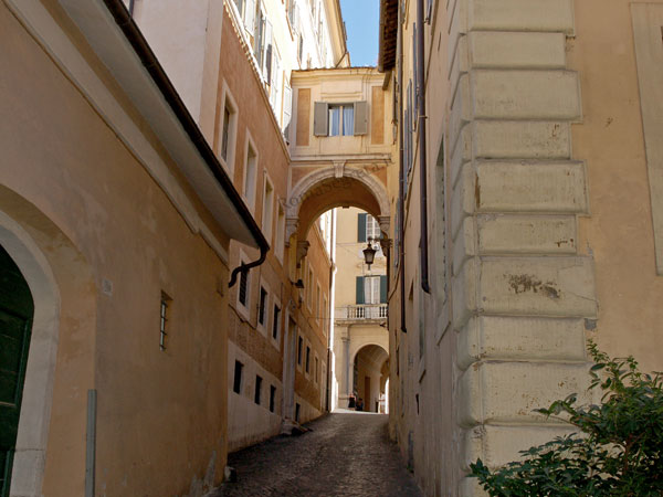 Vedi su Google Maps vicolo scanderbeg