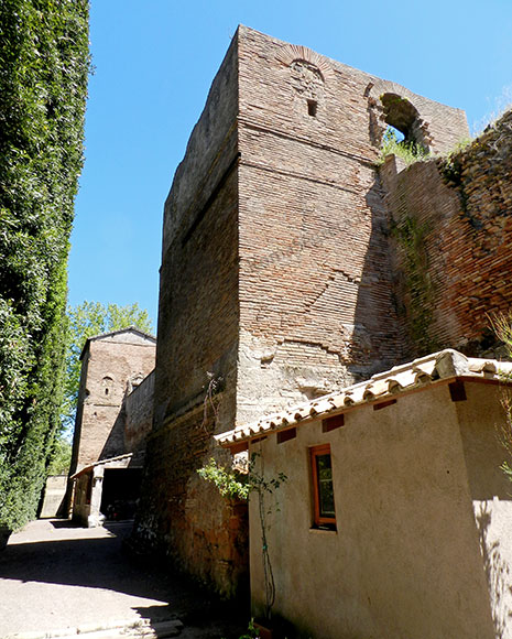 mura aureliane a villa farnesina