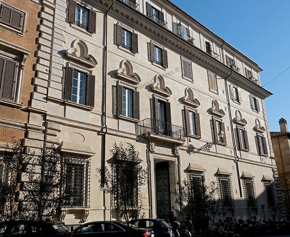 palazzo capizucchi