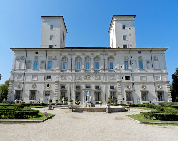 facciata posteriore di villa borghese