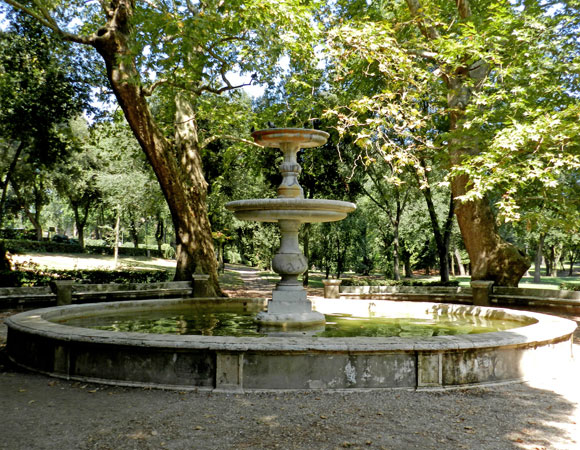 fontana ovale a villa borghese